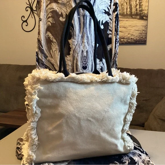 Karl Lagerfeld Cream and Black Tote Bag “ ELEGANCE IS AN ATTITUDE” NWOT - Picture 5 of 14